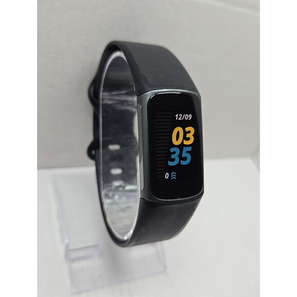 Fitbit Charge 5 Fitness Tracker GPS SpO2 Sleep Monitor Activity W/ Charger Watch - Picture 3 of 14